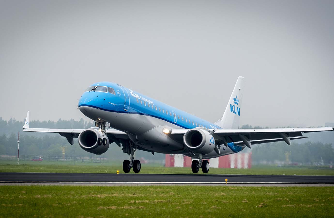 Vanuit de lucht genieten van het prachtige uitzicht: het boeken van vluchten naar Hilversum